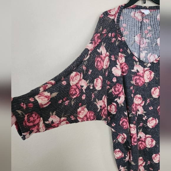 3x Floral Lularoe Top - Picture 3 of 5
